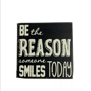 Be The Reason Someone Smiles Today Small Black